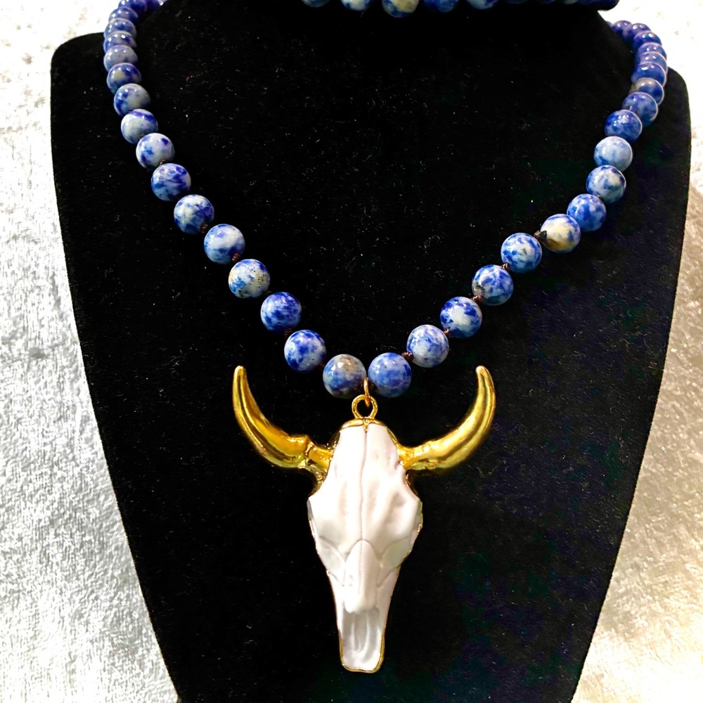 LONGHORN SKULL NECKLACE